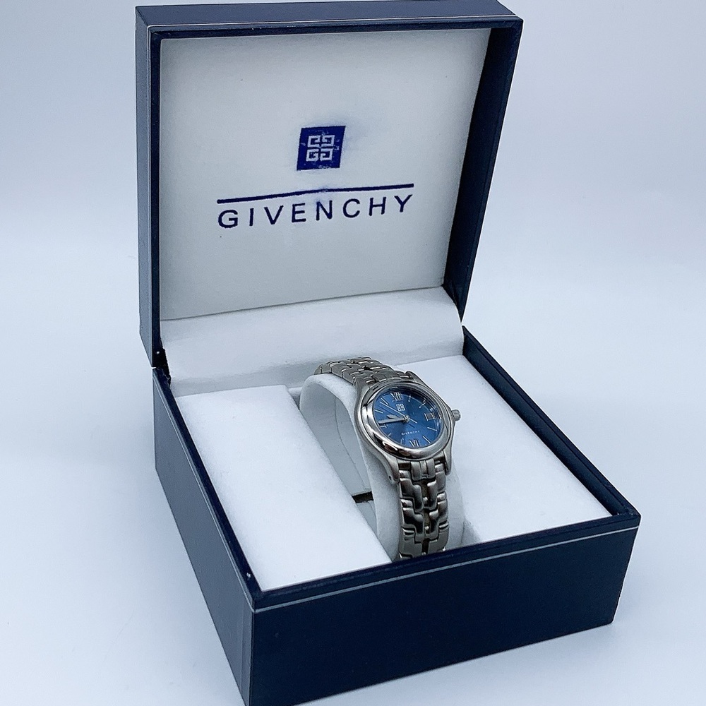 GIVENCHY AM Line Ladies Quartz Stainless Steel Wristwatch